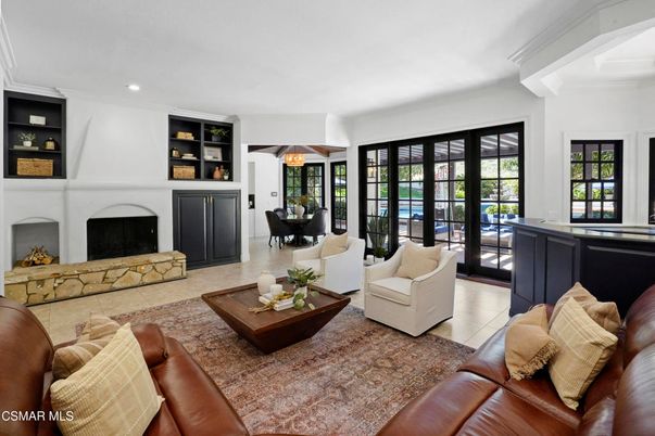 Dining room, Fireplace, Interior, Living room, Pendant Lights, Recessed Lighting