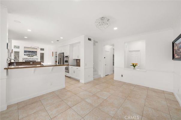 Chandelier, Interior, Kitchen, Recessed Lighting, Stainless Steel Appliances
