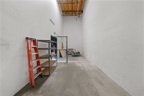 Garage, Interior