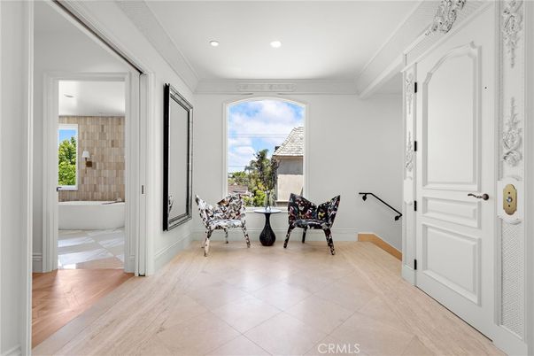 Bathroom, Interior, Recessed Lighting, Wood Texture Flooring