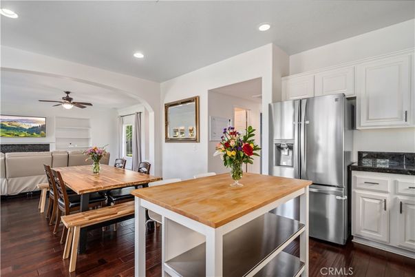 Dining room, Interior, Kitchen, Recessed Lighting, Stainless Steel Appliances, Wood Texture Flooring