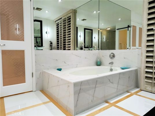 Bathroom, Interior, Marble Walls, Pendant Lights, Recessed Lighting