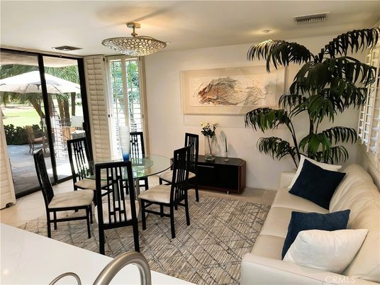 Chandelier, Dining room, Interior, Living room