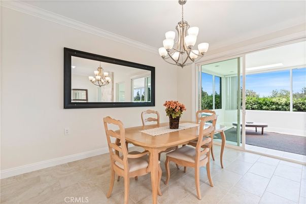 Chandelier, Dining room, Interior