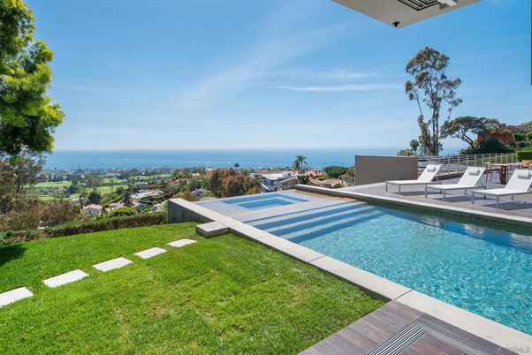Exterior, Pool, Water