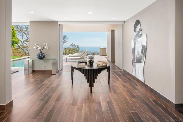 Interior, Recessed Lighting, Water, Wood Texture Flooring