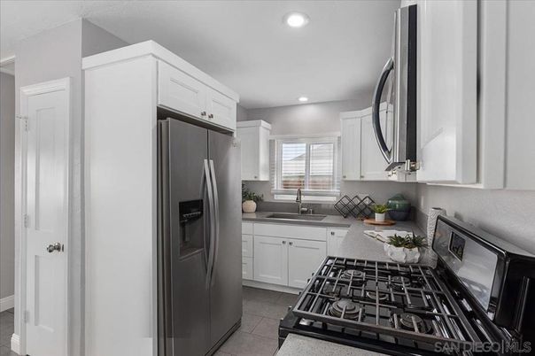 Interior, Kitchen, Recessed Lighting