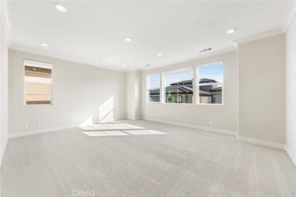 Empty room, Interior, Recessed Lighting