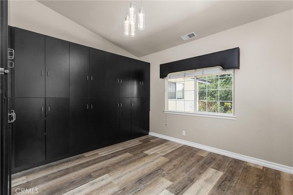 Empty room, Interior, Pendant Lights, Wood Texture Flooring