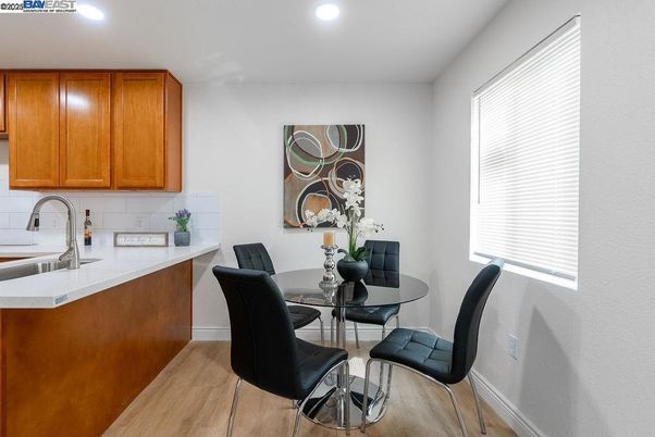 Dining room, Interior, Kitchen, Recessed Lighting, Wood Texture Flooring