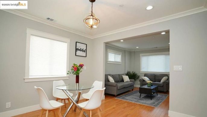 Dining room, Interior, Living room, Pendant Lights, Recessed Lighting, Wood Texture Flooring