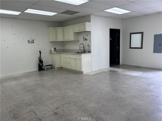 Empty room, Interior, Kitchen, Recessed Lighting
