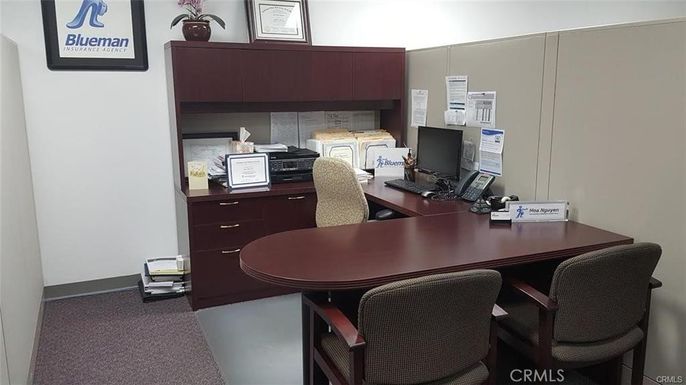 Home Office, Interior