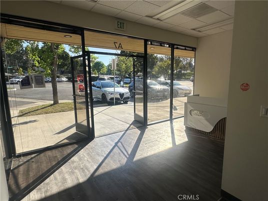 Interior, Sun Room, Wood Texture Flooring