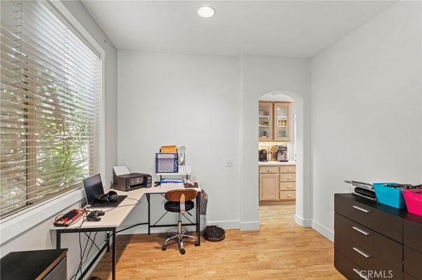 Home Office, Interior, Recessed Lighting, Wood Texture Flooring