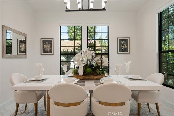 Chandelier, Dining room, Interior