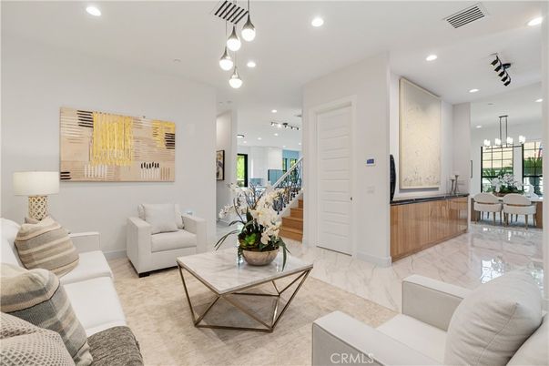 Dining room, Interior, Living room, Pendant Lights, Recessed Lighting