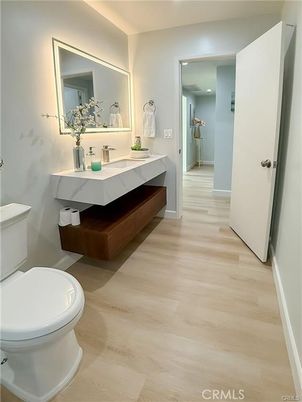 Bathroom, Interior, Recessed Lighting, Wood Texture Flooring