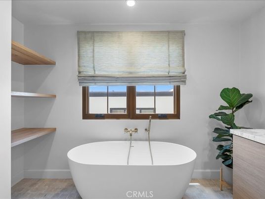 Bathroom, Free Standing Baths, Interior, Recessed Lighting