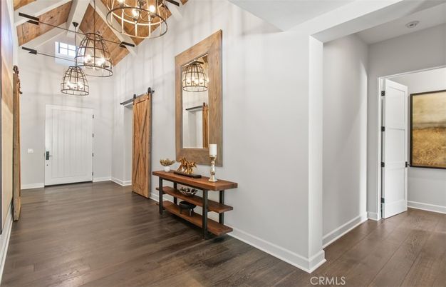 Interior, Pendant Lights, Wood Texture Flooring