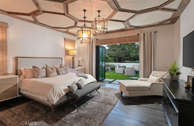 Bedroom, Chandelier, Interior, Pendant Lights, Wood Texture Flooring