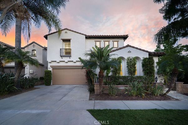 Attached, Exterior, Facade, Spanish Mediterranean