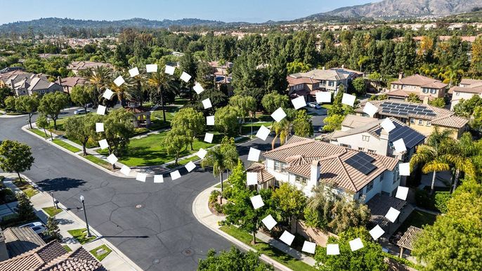Exterior, Drone