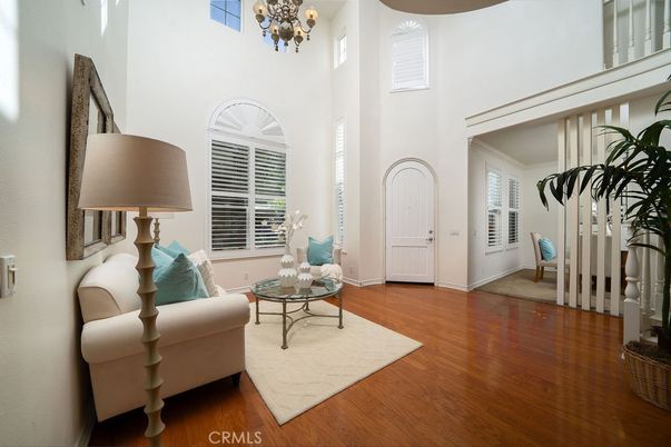 Chandelier, Interior, Wood Texture Flooring