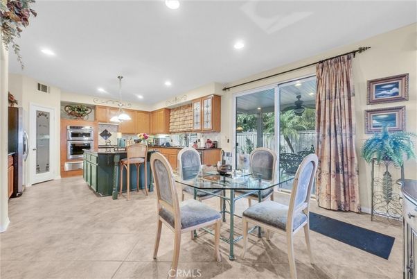 Dining room, Interior, Kitchen, Pendant Lights, Recessed Lighting, Stainless Steel Appliances