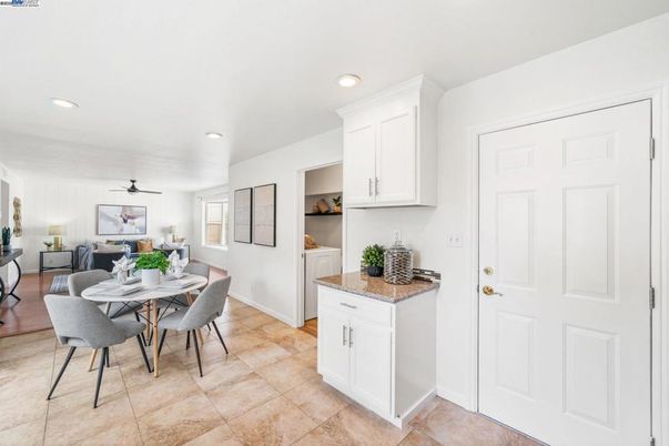 Dining room, Interior, Recessed Lighting