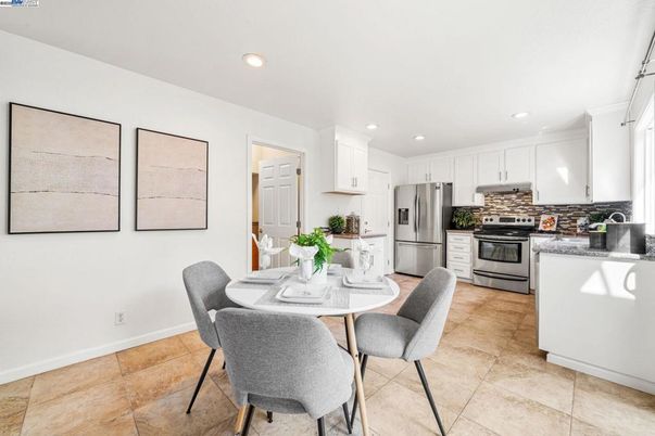 Dining room, Interior, Kitchen, Recessed Lighting, Stainless Steel Appliances