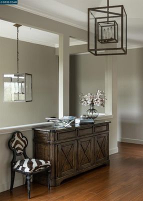 Interior, Pendant Lights, Wood Texture Flooring