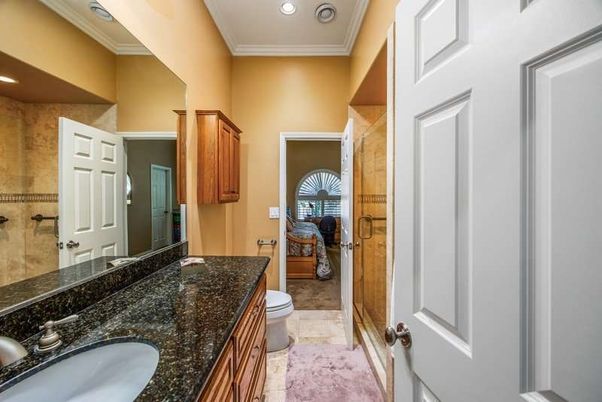 Bathroom, Dual Sink Vanities, Interior, Recessed Lighting