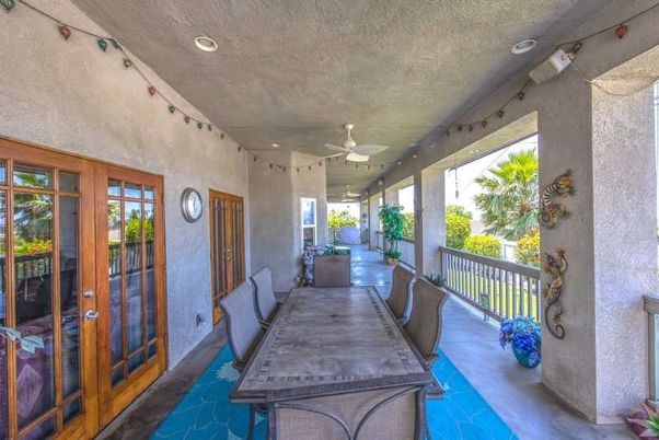 Exterior, Pool, Recessed Lighting