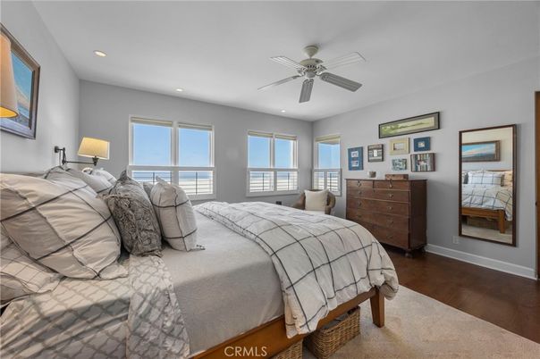 Bedroom, Interior, Recessed Lighting, Water, Wood Texture Flooring