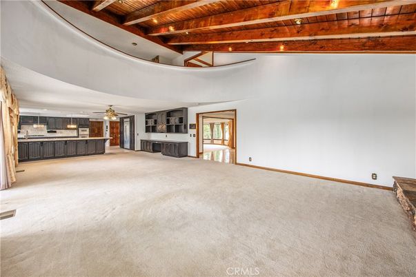 Empty room, Interior, Wooden Beams