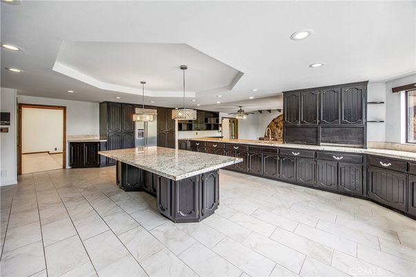 Chandelier, Interior, Kitchen, Marble, Pendant Lights, Recessed Lighting
