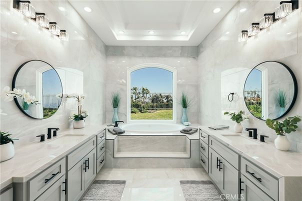 Bathroom, Dual Sink Vanities, Interior, Recessed Lighting