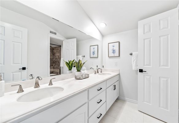 Bathroom, Dual Sink Vanities, Interior, Recessed Lighting