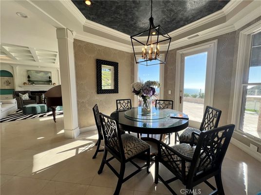 Chandelier, Dining room, Interior, Pendant Lights, Recessed Lighting, Water