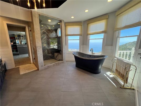 Bathroom, Free Standing Baths, Glass Shower, Interior, Recessed Lighting, Water