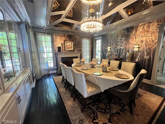 Chandelier, Dining room, Fireplace, Interior, Wood Texture Flooring