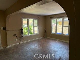 Empty room, Interior