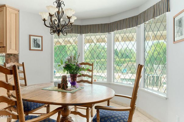 Chandelier, Dining room, Interior