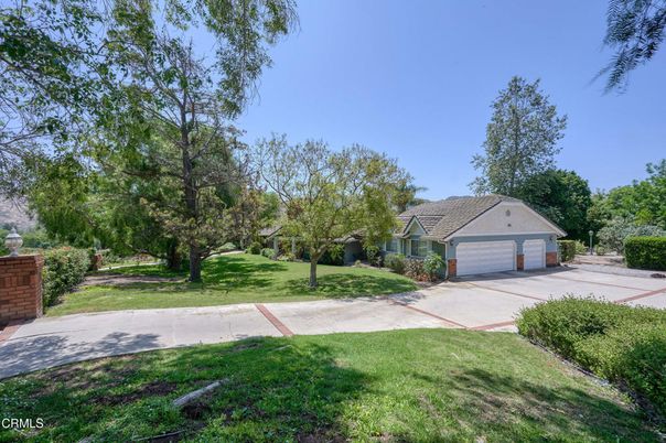 Backyard, Detached Garage, Exterior