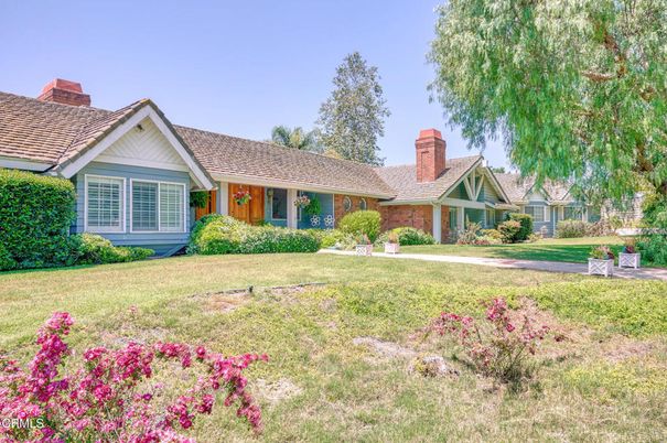 Backyard, Exterior, Facade, Ranch