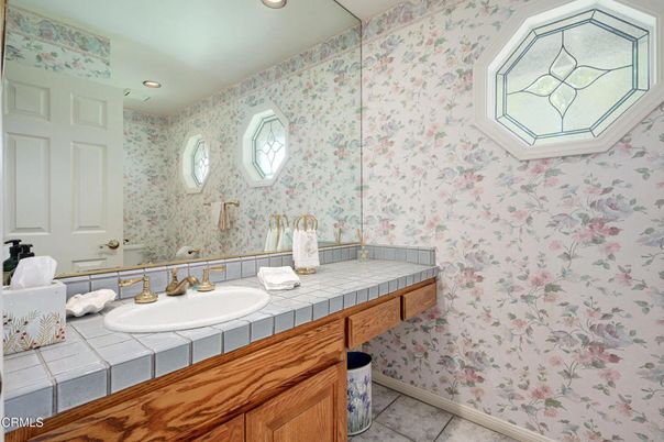 Bathroom, Interior, Recessed Lighting, Tile Countertops