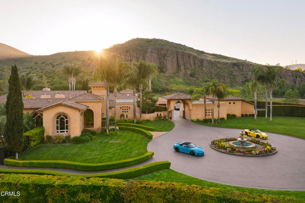 Backyard, Exterior, Facade, Mediterranean
