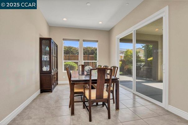 Dining room, Interior, Recessed Lighting