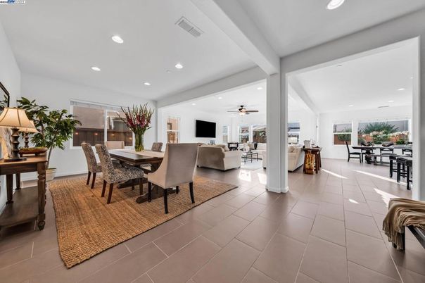 Dining room, Interior, Living room, Recessed Lighting
